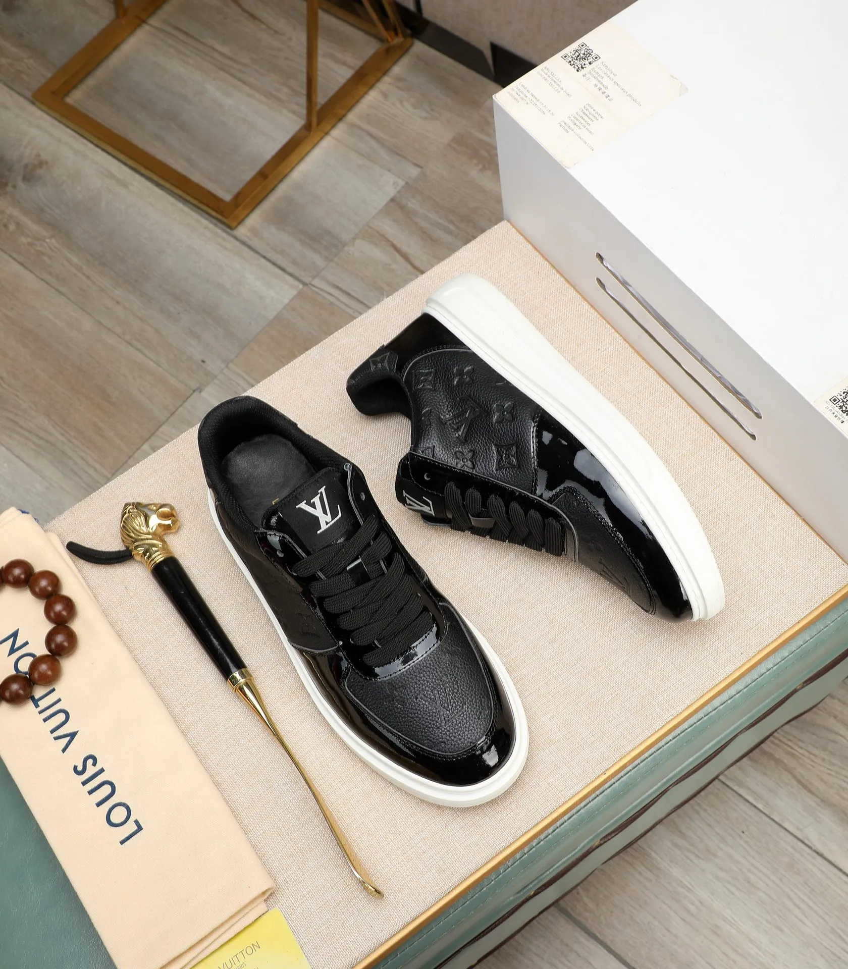 Men's shoes 💰540 💰(Niuli: full package) louis vuitton (Louis Vuitton/lv) top 🔍🔍 new models are on sale at the same time at the counter. The upper 🇮🇹 is imported from Italy, first-layer cowhide, and the lining is fully imported cowhide. 💪💪, completely 1⃣️ to 1 ⃣️Re-engraved🇮🇹💪💪, ⚠Sole: The original sole is specially provided by the original factory, the exclusive movable molded sole is super comfortable, ⚠The original factory follows the order, 🔍🔍high quality, you can enter and exit the counter at will, welcome to compare⚠. Code number:38-44